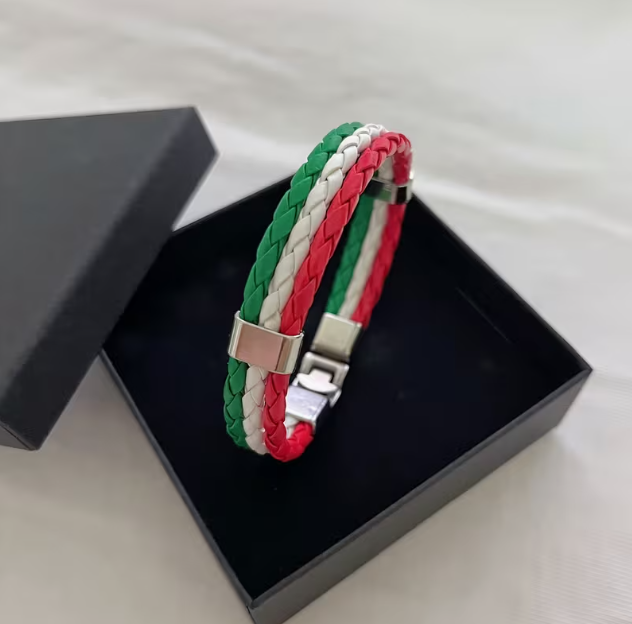 Magyar trikolór fonott karkötő