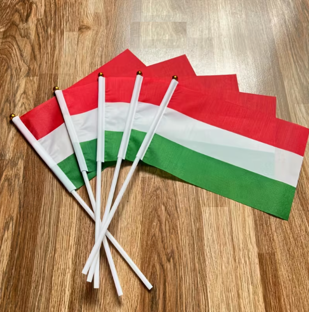 Magyar zászló kis méretű